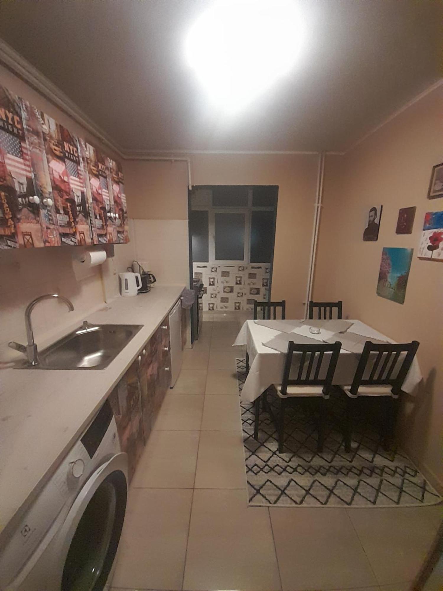 15 Minutes Apartment Bucharest Exterior photo